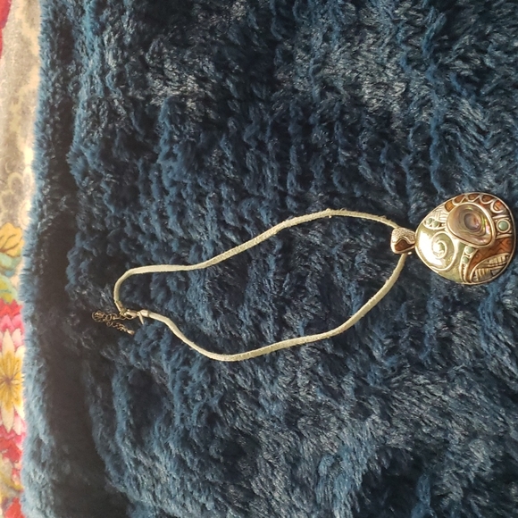 Lia Sophia adjustable necklace - Picture 3 of 4